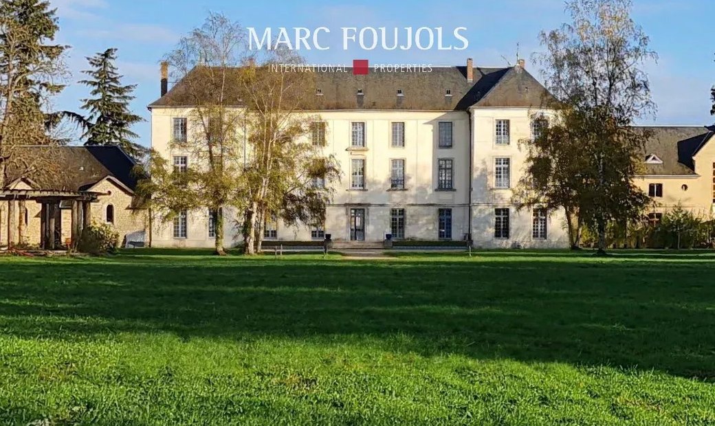 Castle for Sale in Lavilletertre, Hauts-de-France, France