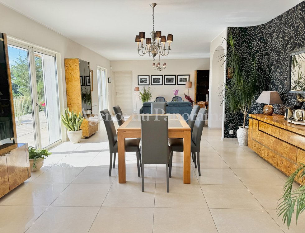 Villa in Le Tignet, Provence-Alpes-Côte d'Azur, France 3 - 15675501