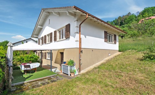 House in Fontenais, Jura, Switzerland 1