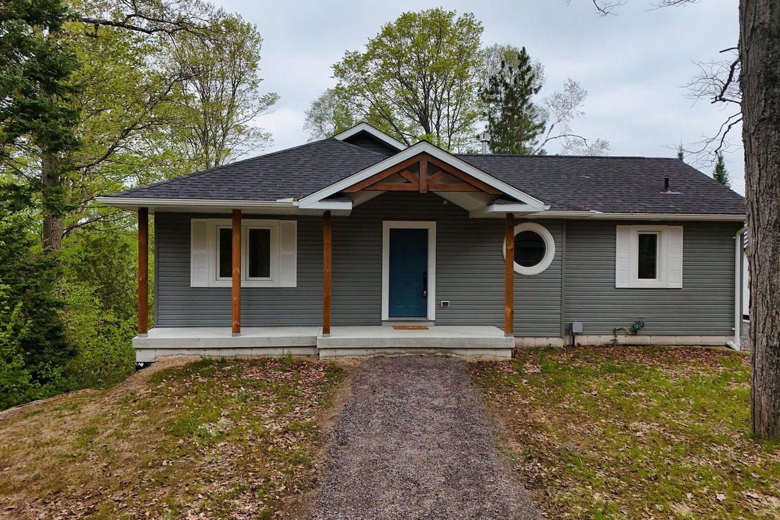 House in Baysville, Ontario, Canada 3 - 15675929