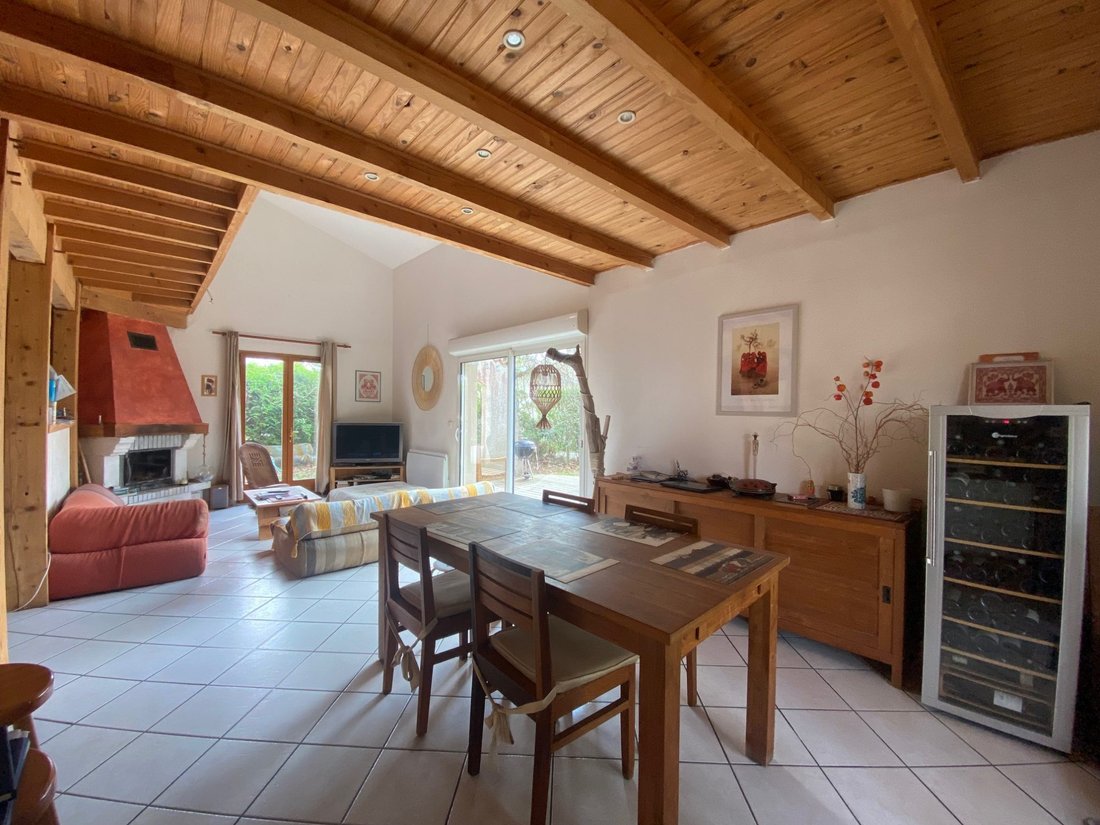 Villa in Ares, Nouvelle-Aquitaine, France 2 - 15678616