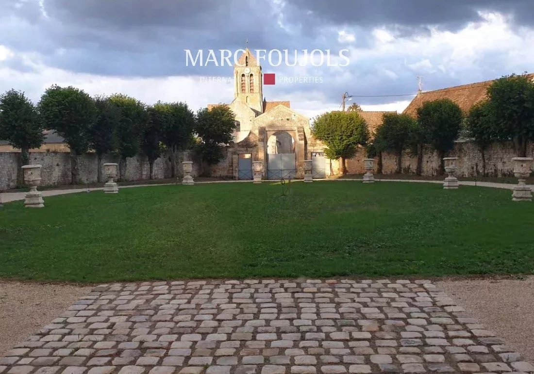 Castle in Lavilletertre, Hauts-de-France, France 5 - 13884170