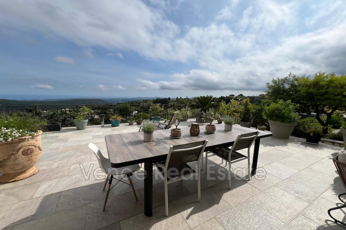 Villa in Tourrettes-sur-Loup, Provence-Alpes-Côte d'Azur, France 2 - 15677314