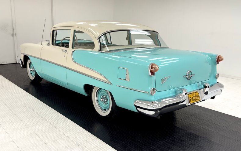 Sedan in Morgantown, United States 3 - 14241407