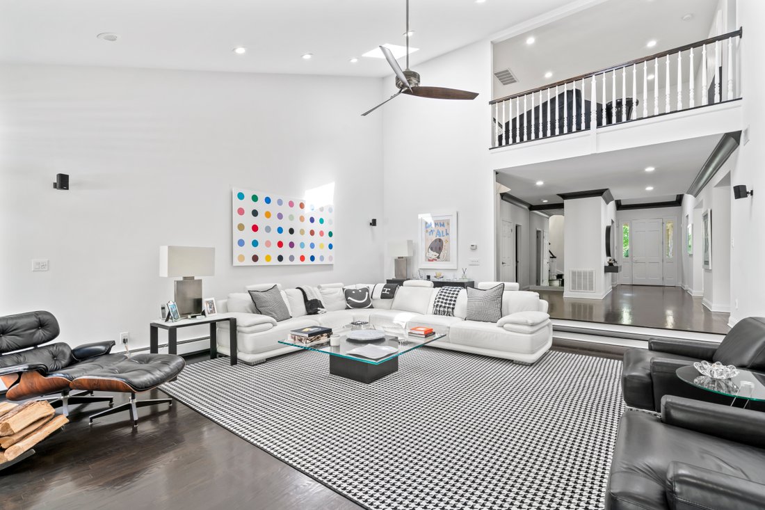 Condo in Roslyn, New York, United States 5 - 15677141