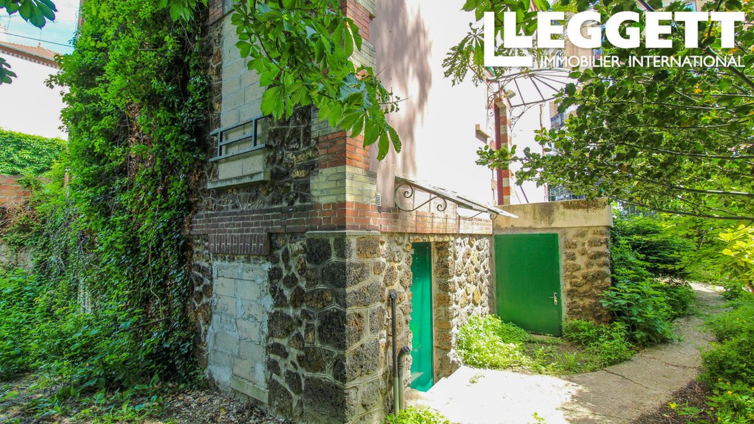House in Arrondissement of Bobigny, Ile-de-France, France 1 - 15676588