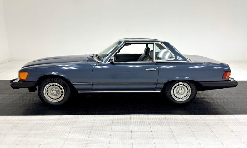 Cabriolet in Morgantown, United States 4 - 13412307