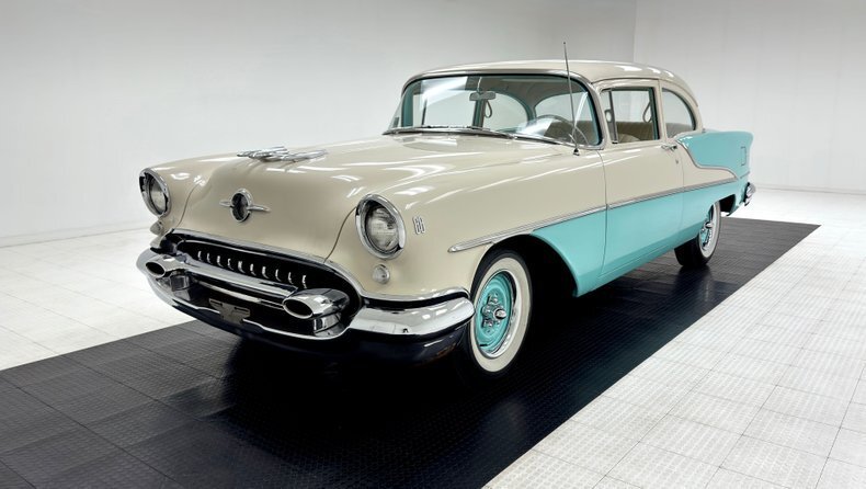 Sedan in Morgantown, United States 1 - 14241407