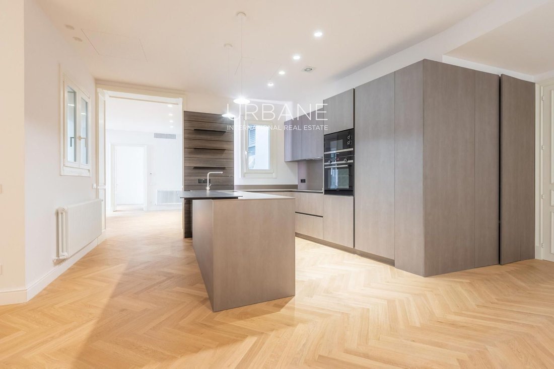 Apartment in Ciutat Vella, Barcelona, Spain 3 - 15677333