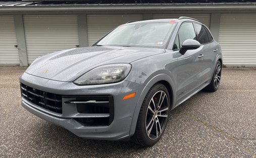 2025 Porsche Cayenne GTS in Stratham, NH, United States 1