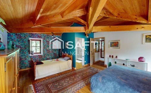 Castle for Sale in Barbezieux-Saint-Hilaire, Nouvelle-Aquitaine, France