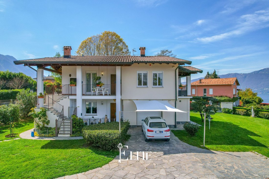 Villa in Porto Valtravaglia, Lombardy, Italy 3 - 15679824