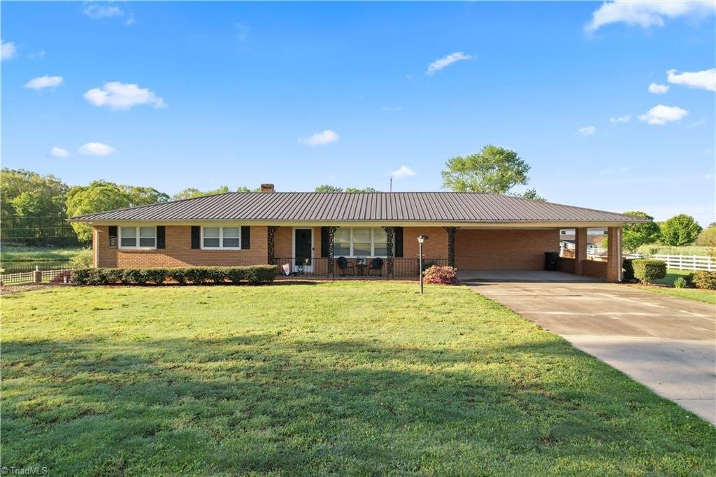 House in New London, North Carolina, United States 3 - 15684796