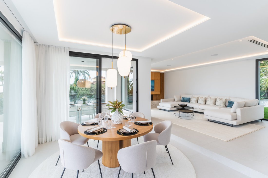 Villa in Elviria-Cabopino, Marbella, Spain 5 - 15670784