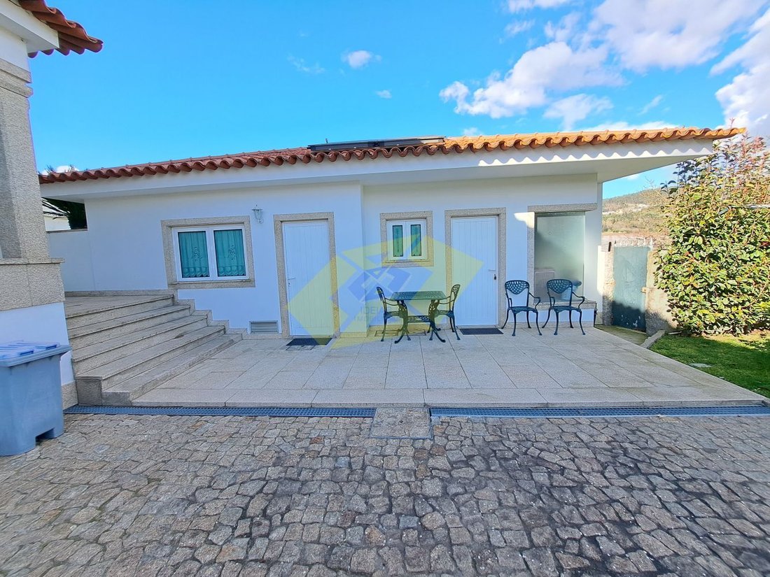 House in Pombeiro de Ribavizela, Porto District, Portugal 3 - 15682113