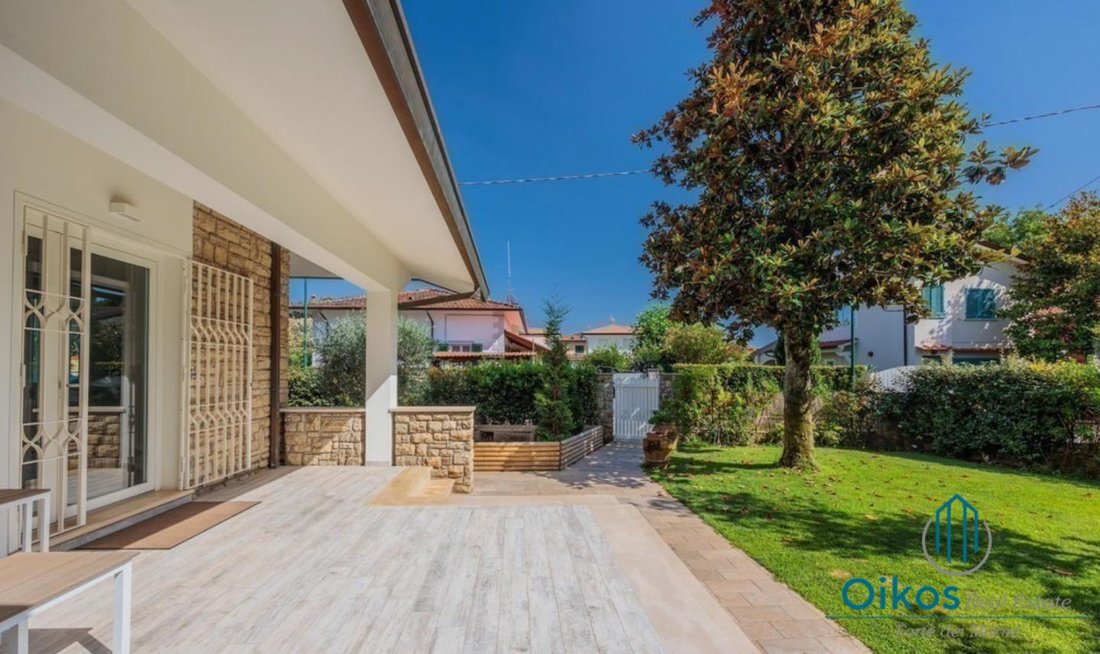 Villa in Center, Forte dei Marmi, Tuscany 5 - 15685539