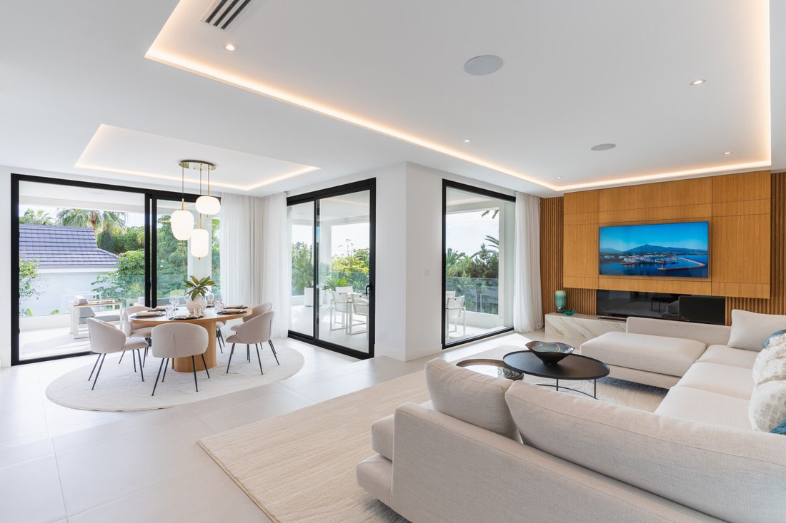 Villa in Elviria-Cabopino, Marbella, Spain 4 - 15670784