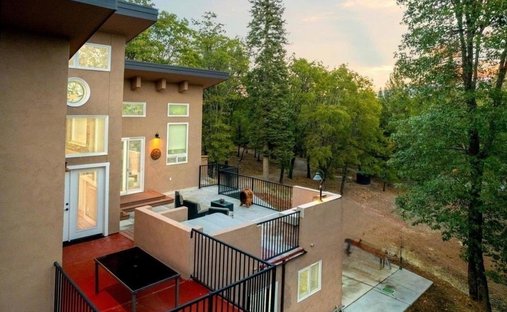 Maison à Weed, Californie, États-Unis 1