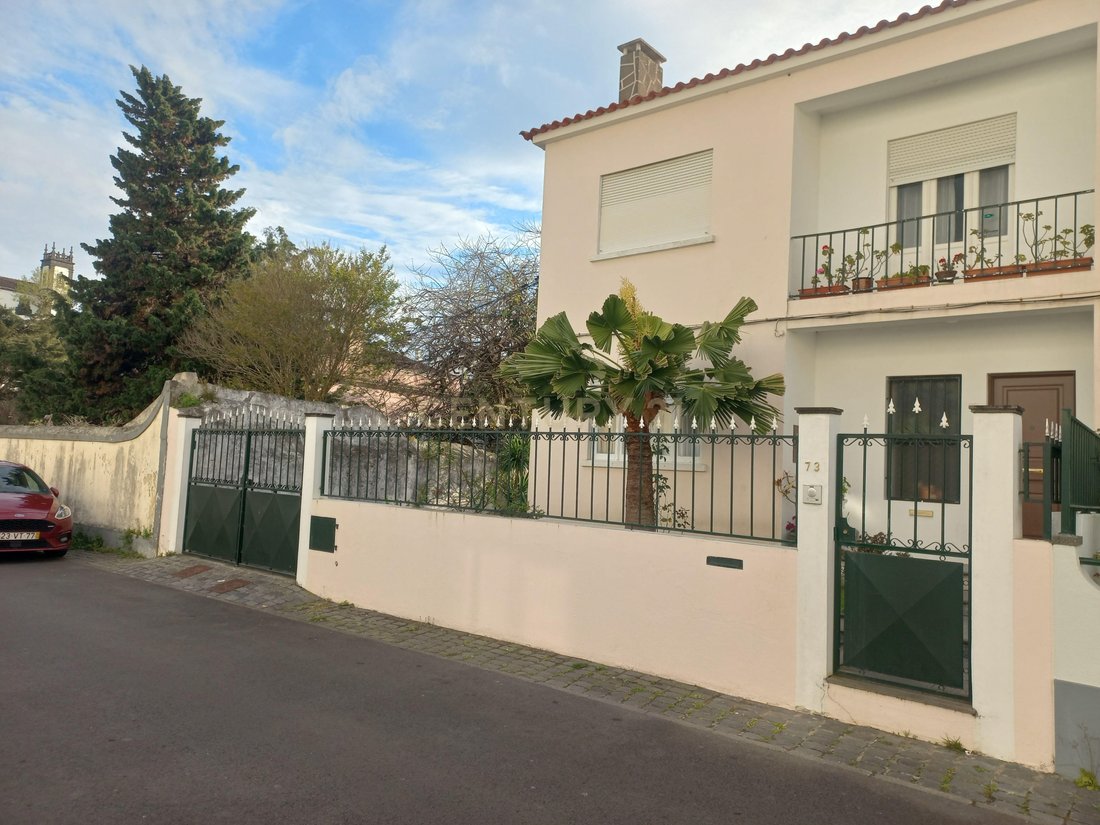 Villa in Ponta Delgada (Sao Pedro), Azores, Portugal 1 - 15656998