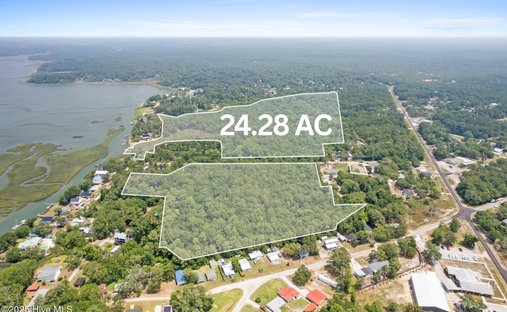 Land in Bolivia, North Carolina, United States 1