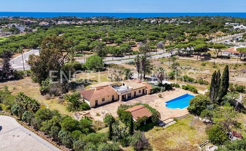 Villa in Vale do Lobo, Almancil, Portugal 1