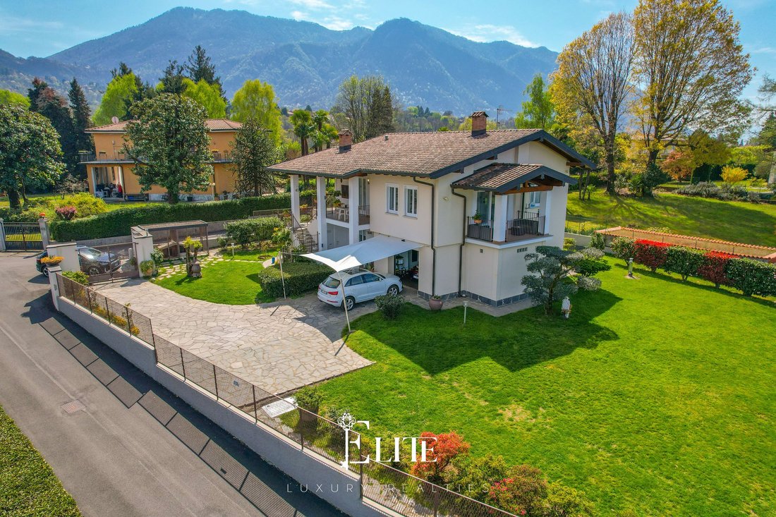 Villa in Porto Valtravaglia, Lombardy, Italy 5 - 15679824