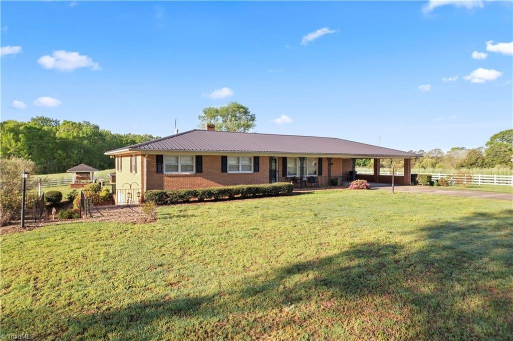 House in New London, North Carolina, United States 4 - 15684796