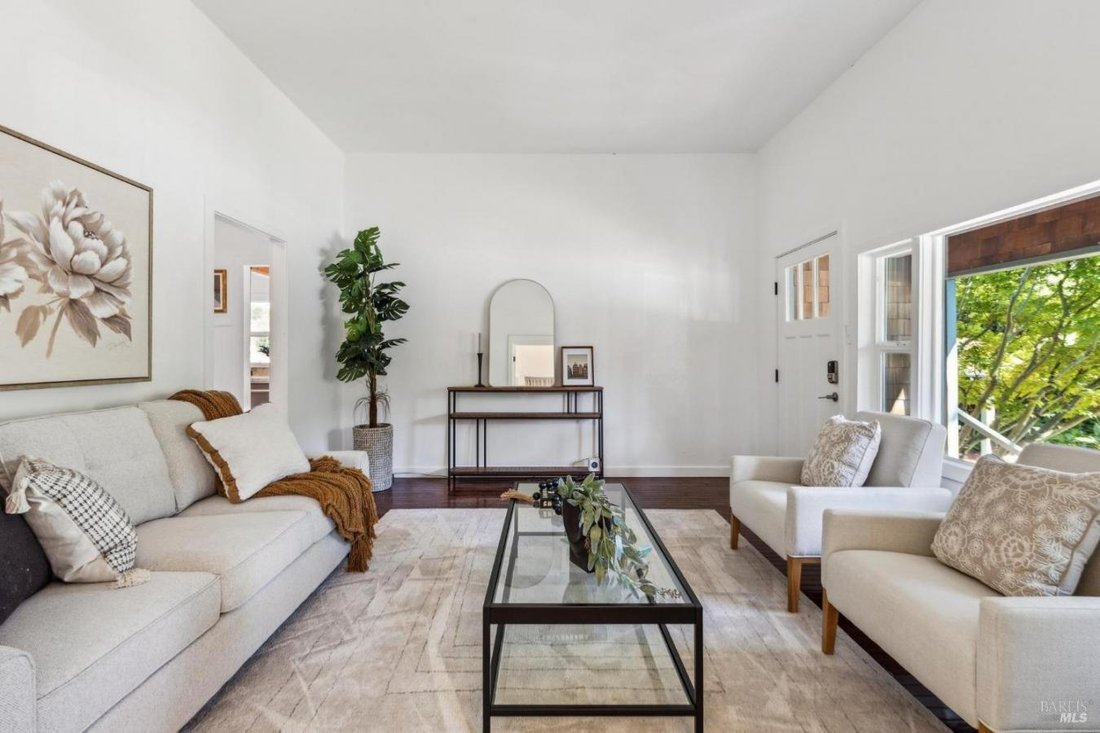 House in Petaluma, California, United States 3 - 15683101