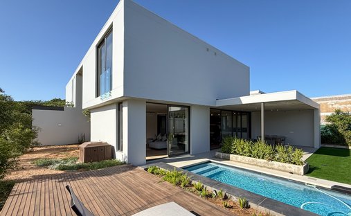 House in Umhlanga, KwaZulu-Natal, South Africa 1