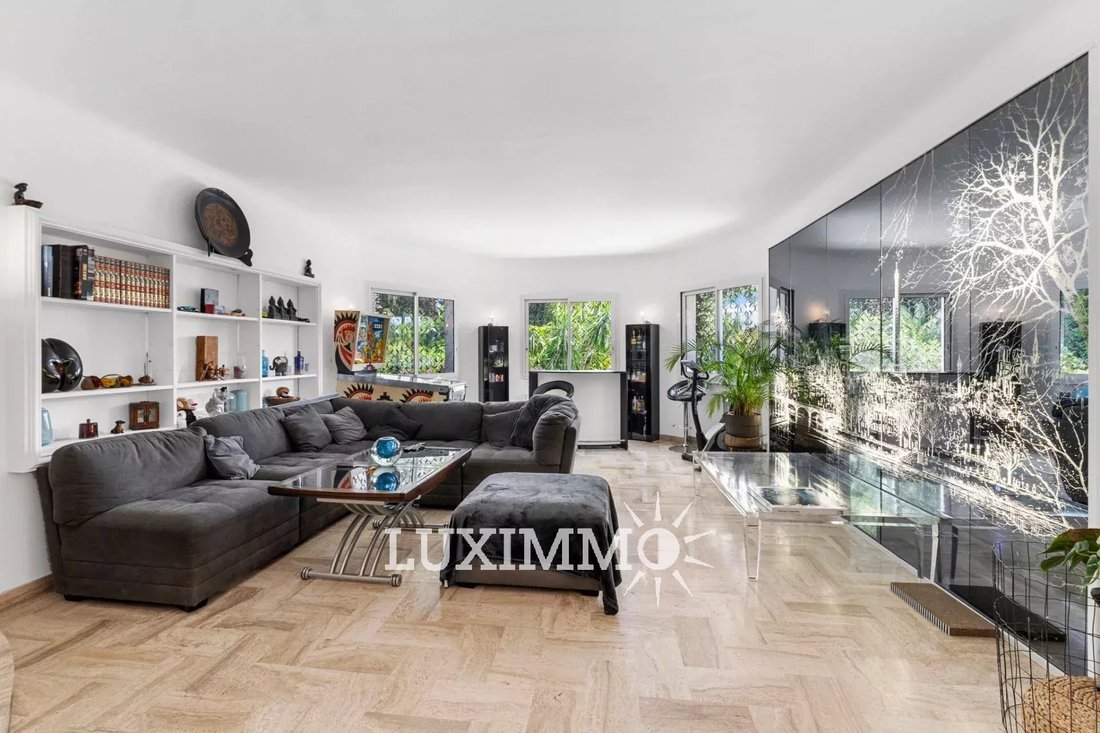 Villa in Mougins, Provence-Alpes-Côte d'Azur, France 4 - 15678885
