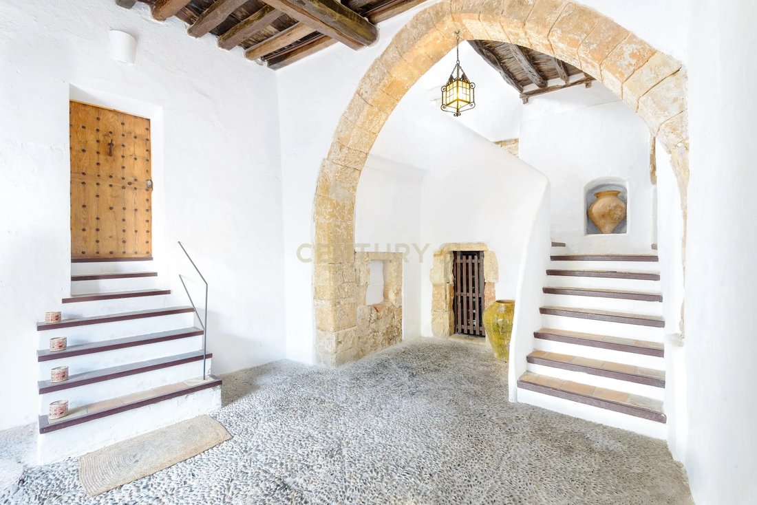 Villa in Ibiza Town, Balearic Islands, Spain 1 - 15683195
