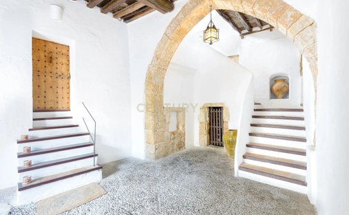 Villa in Ibiza Town, Balearic Islands, Spain 1
