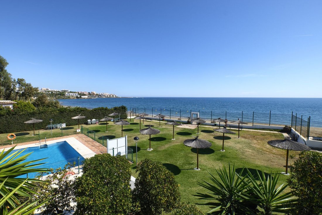 Penthouse in Estepona, Andalusia, Spain 3 - 11713281