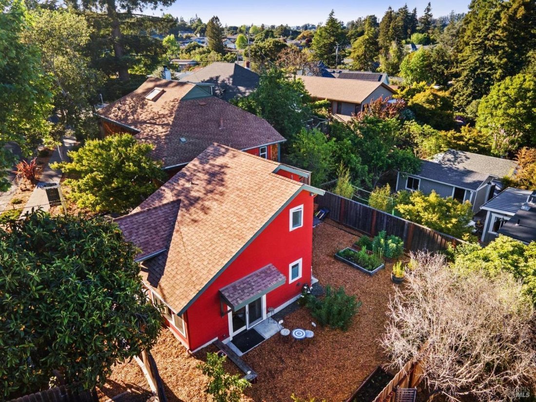 House in Petaluma, California, United States 1 - 15683101