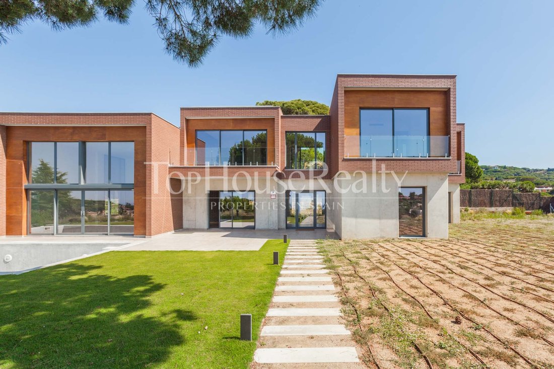 Villa in Sant Andreu de Llavaneres, Catalonia, Spain 4 - 15679708