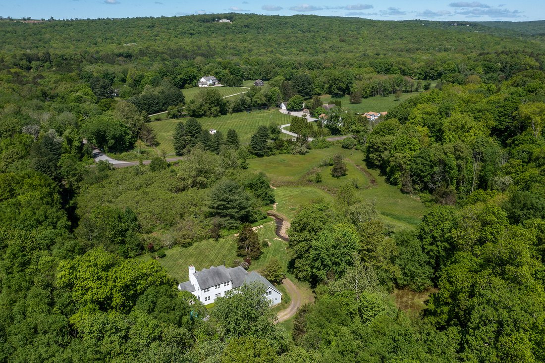 House in Roxbury, Connecticut, United States 2 - 15680010