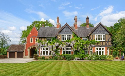 House in Dunchurch, England 1