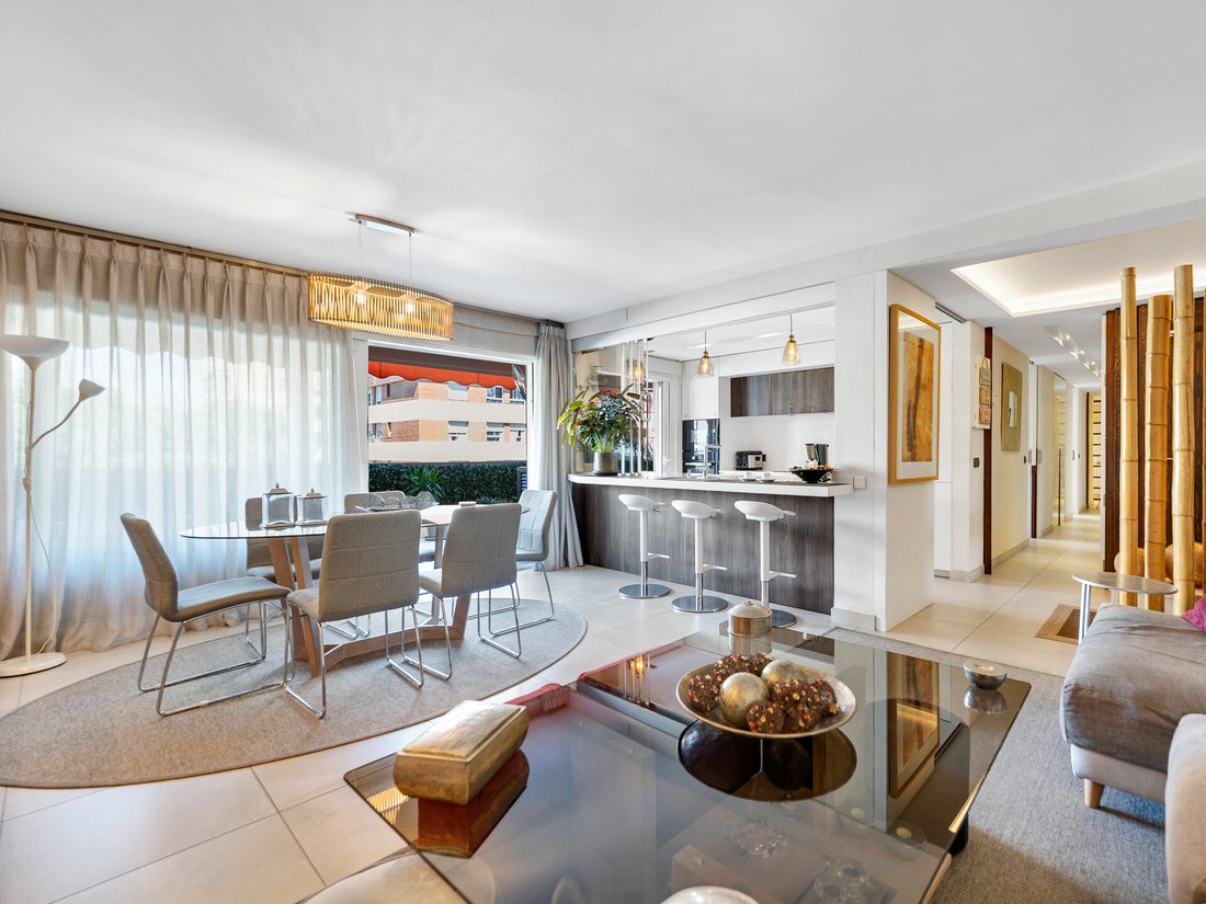 Apartment in Marbella, Andalusia, Spain 2 - 15685516