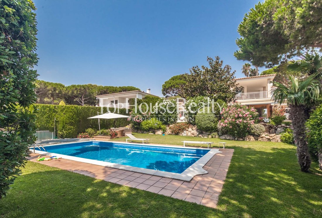 Villa in s'Agaro, Platja d'Aro, Catalonia 1 - 15679662