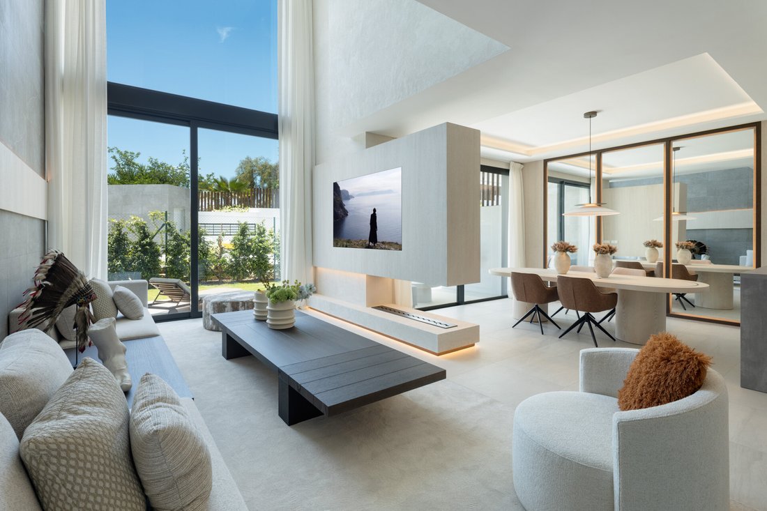 Villa in Marbella, Andalusia, Spain 2 - 15683344