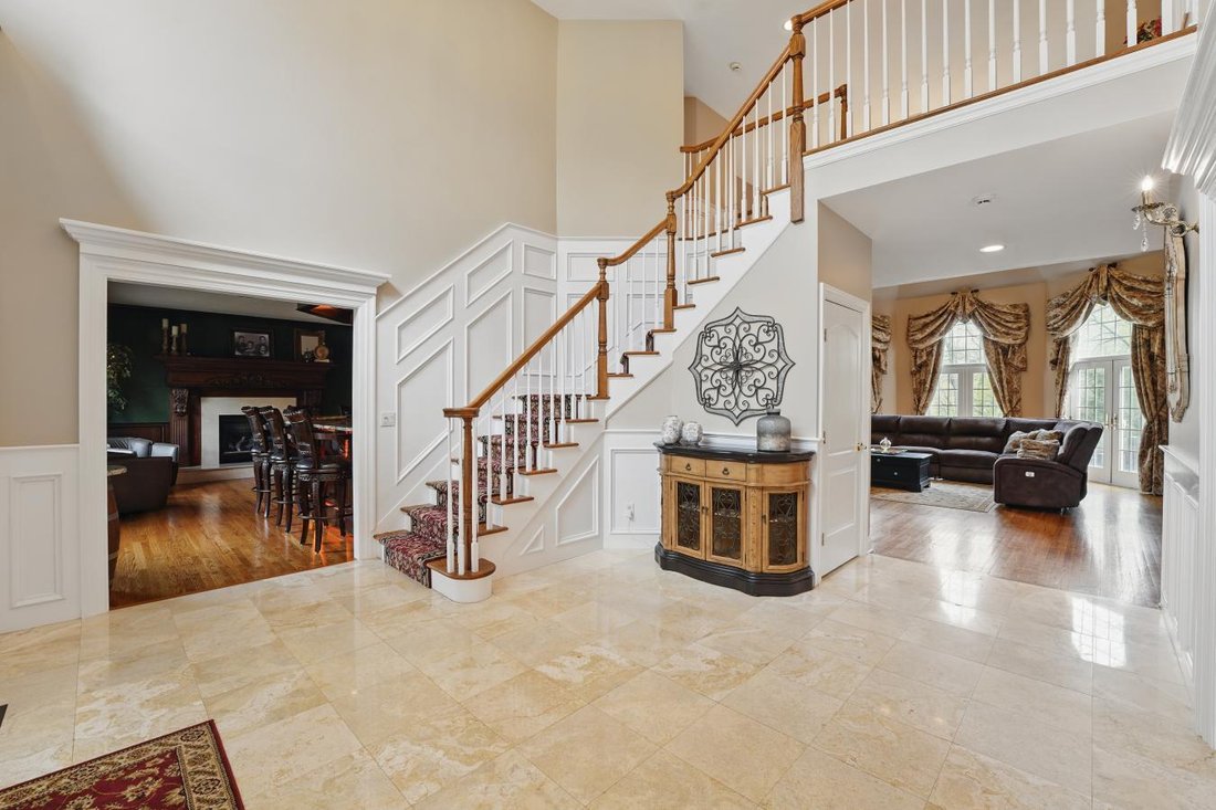 House in Mahwah, New Jersey, United States 3 - 15683107