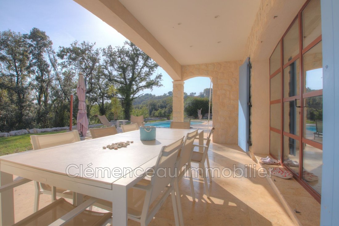 Villa in Nord, Roquefort-les-Pins, France 3 - 12627513