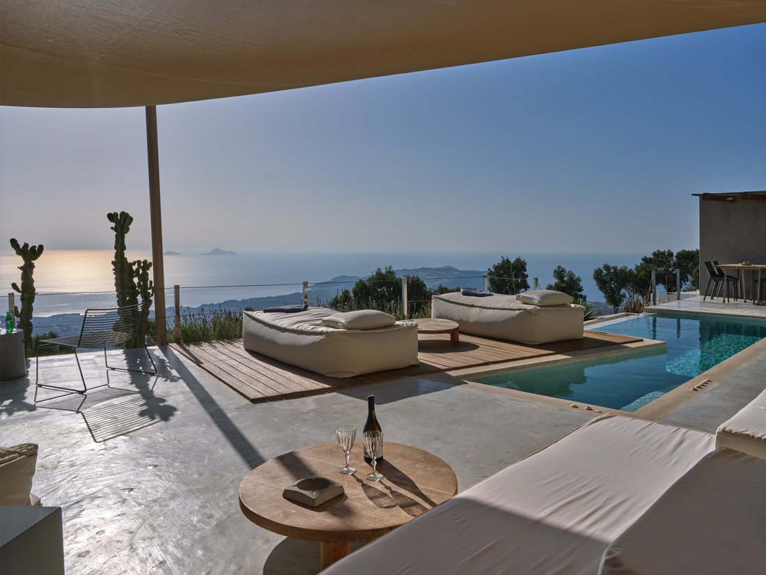 House in Thira, Aegean, Greece 1 - 12014400
