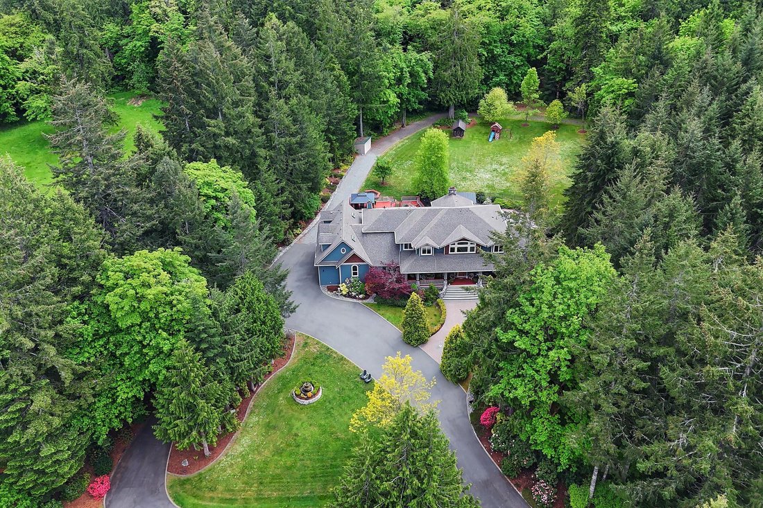 House in Cobble Hill, British Columbia, Canada 1 - 15680597