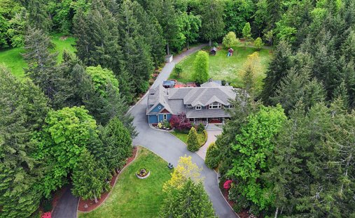 House in Cobble Hill, British Columbia, Canada 1