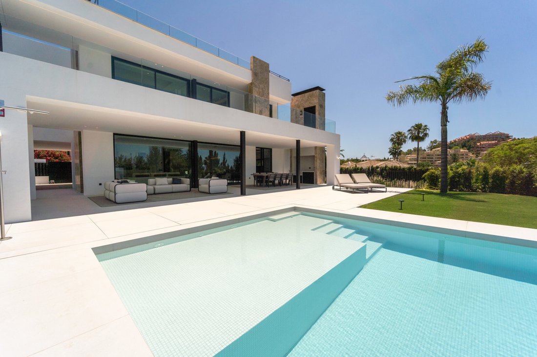 Villa in Nueva Andalucia, Marbella, Spain 2 - 15679658