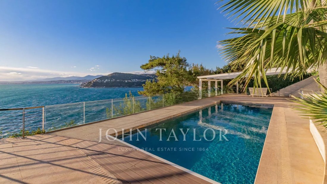 Villa in Saint-Jean-Cap-Ferrat, Provence-Alpes-Côte d'Azur, France 5 - 15684448
