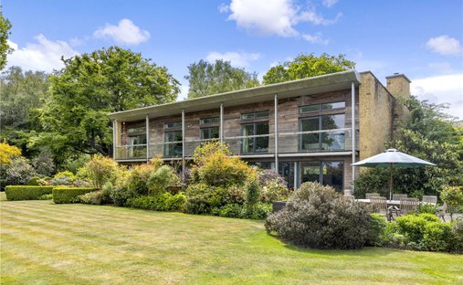 Casa a Holmbury Saint Mary, Shere, Inghilterra 1