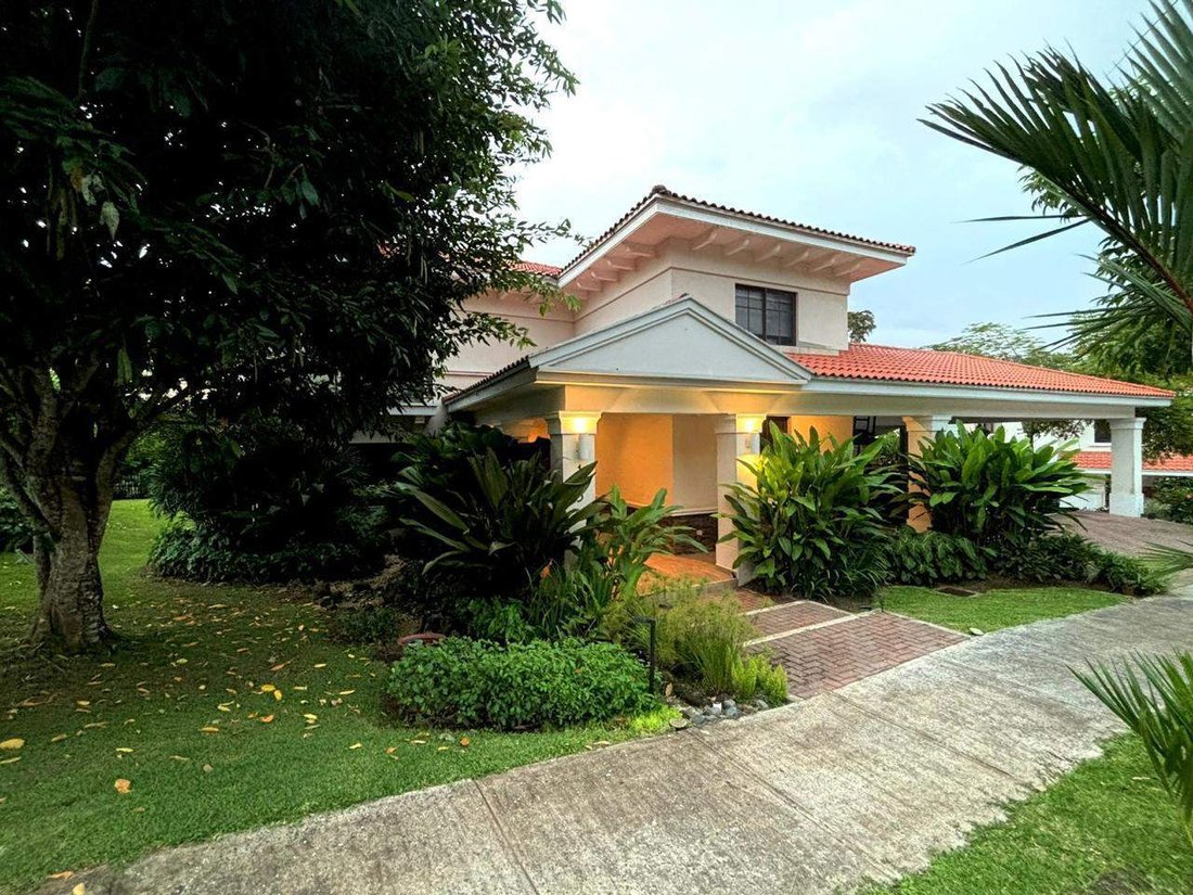 House in Panama City, Panama 1 - 15685722