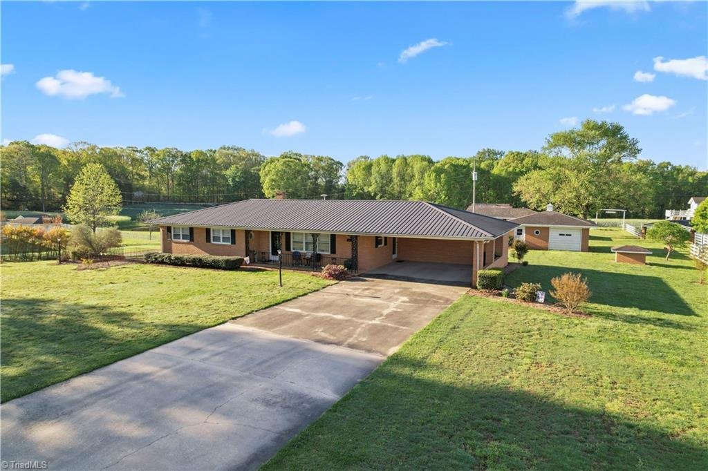 House in New London, North Carolina, United States 2 - 15684796